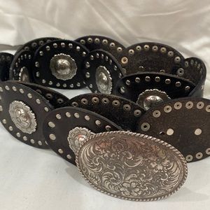 Black and silver Fossil belt